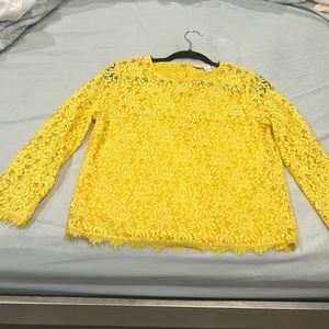 Size10 DianevonFurstenberg Blouse , beautiful yellow color